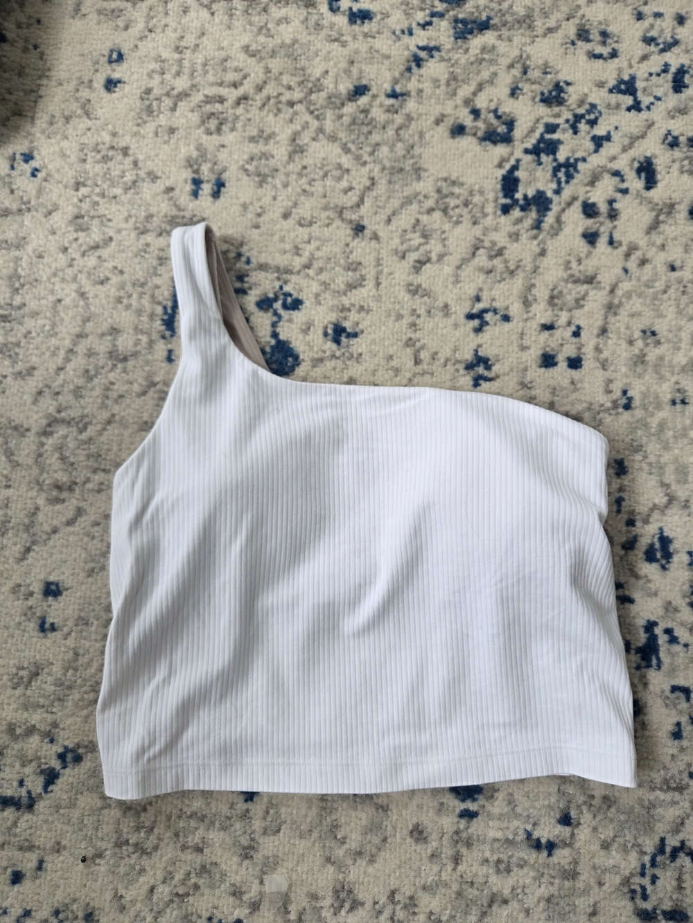 Lululemon Size 6 White One-Shoulder Ribbed Crop Tank Top